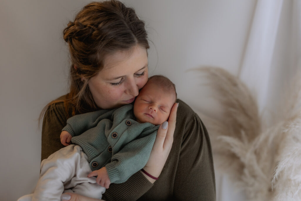 Neugeborenenfotografie-Newborn-Baby-Seelze